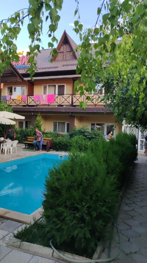 Evropa Hotel Bosteri Exterior foto