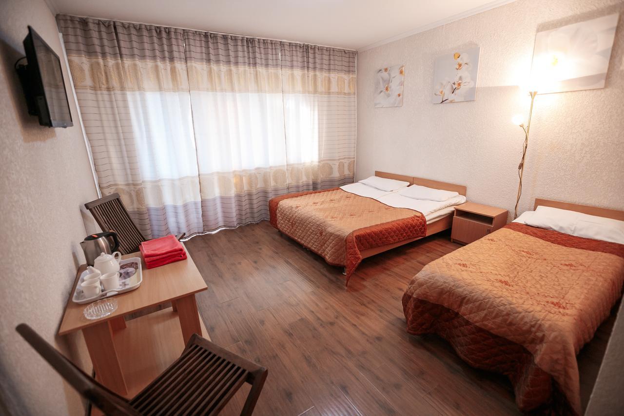 Evropa Hotel Bosteri Exterior foto