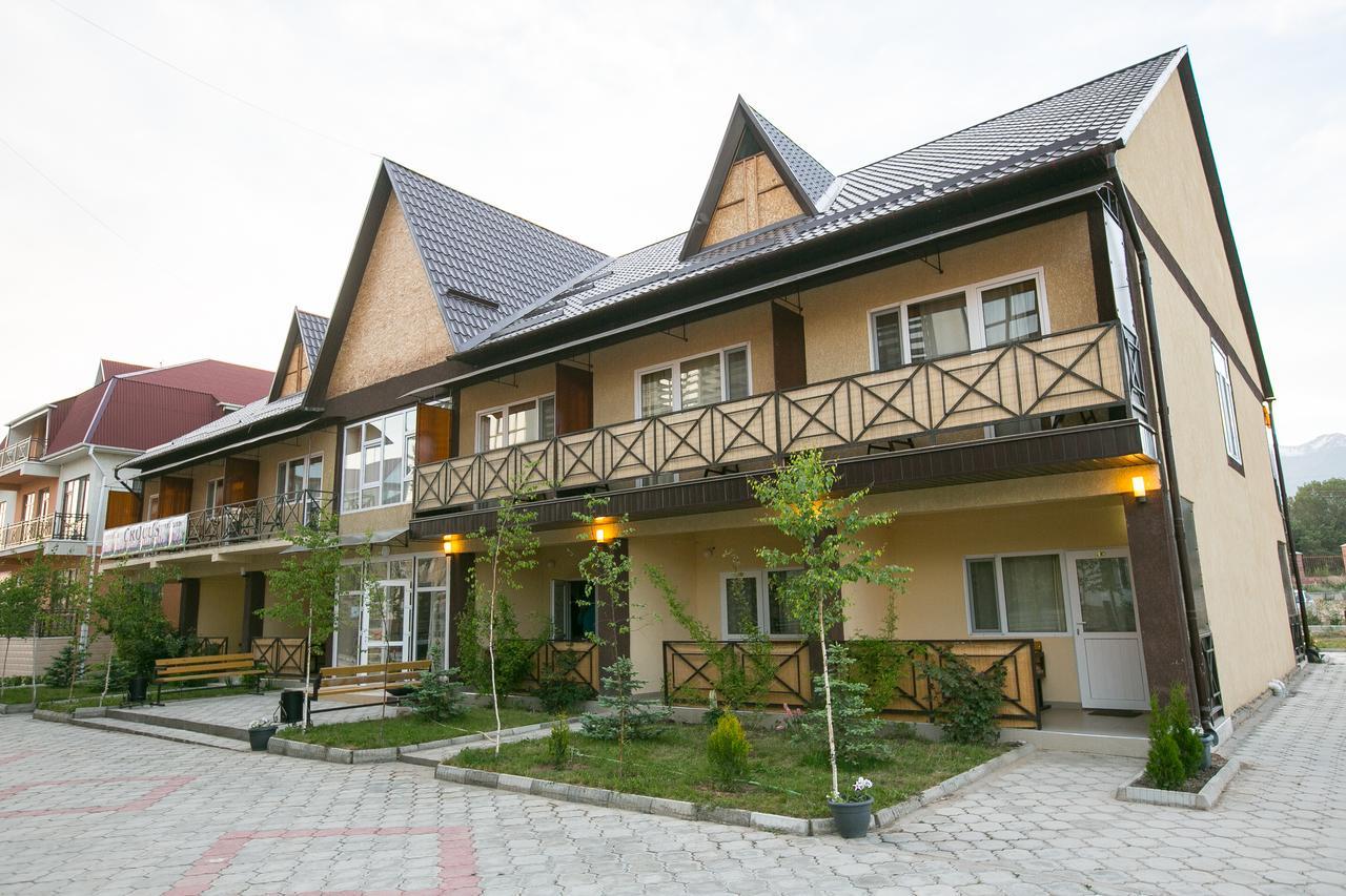 Evropa Hotel Bosteri Exterior foto
